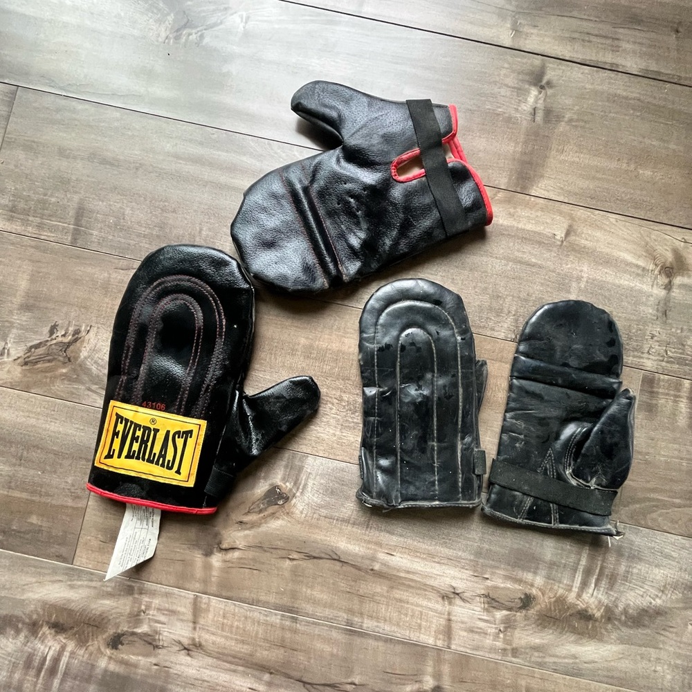 Everlast Black Gloves with Red Stitching
